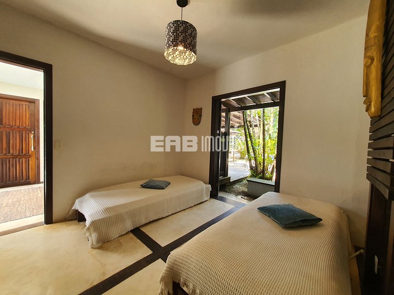 Mansão com 6 suites, sauna e piscina em Itamambuca