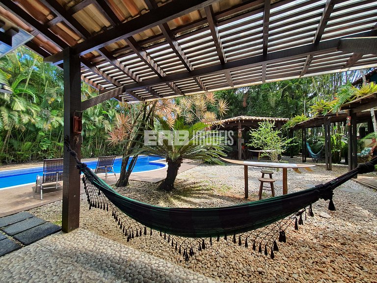 Mansão com 6 suites, sauna e piscina em Itamambuca