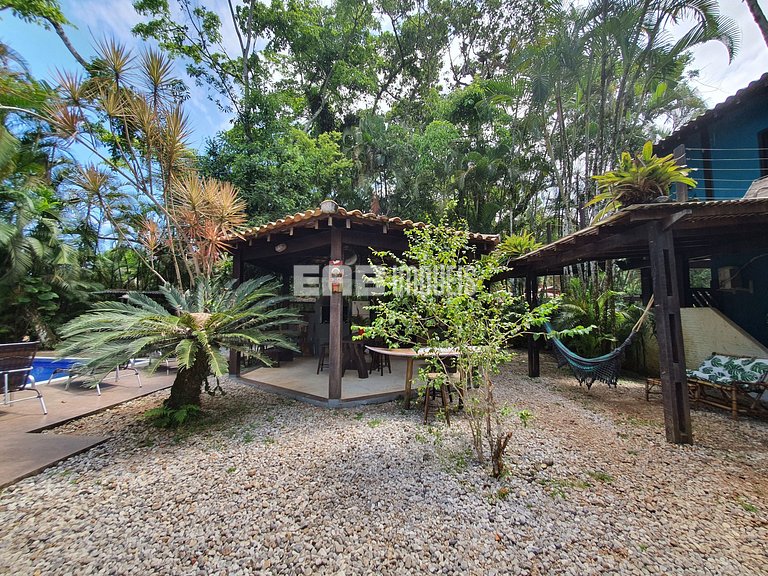 Mansão com 6 suites, sauna e piscina em Itamambuca