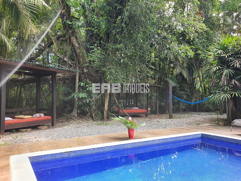 Mansão com 6 suites, sauna e piscina em Itamambuca