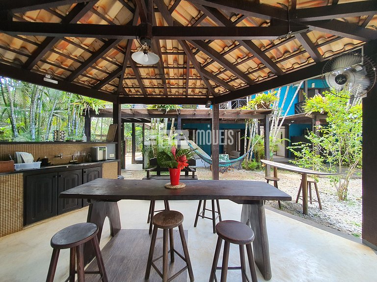 Mansão com 6 suites, sauna e piscina em Itamambuca