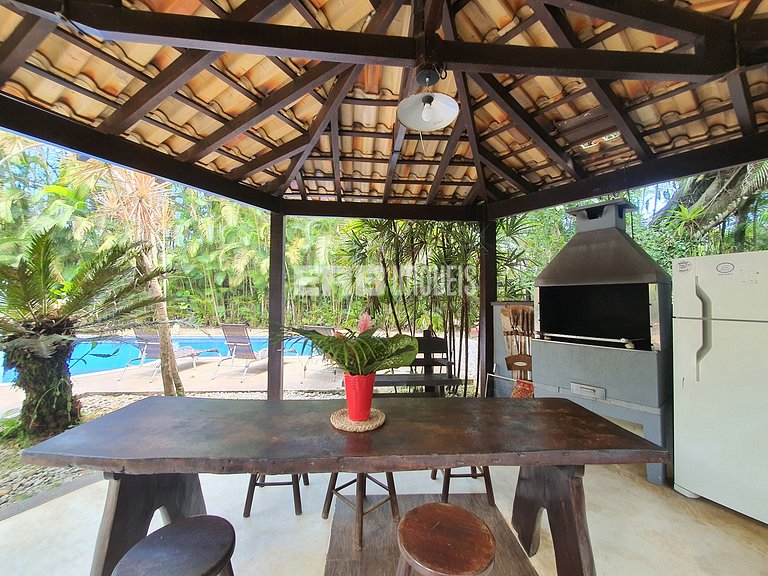 Mansão com 6 suites, sauna e piscina em Itamambuca