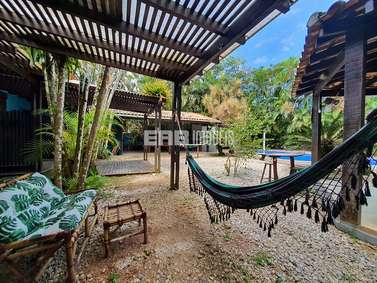 Mansão com 6 suites, sauna e piscina em Itamambuca