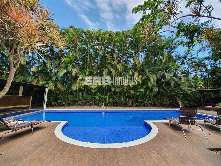 Mansão com 6 suites, sauna e piscina em Itamambuca