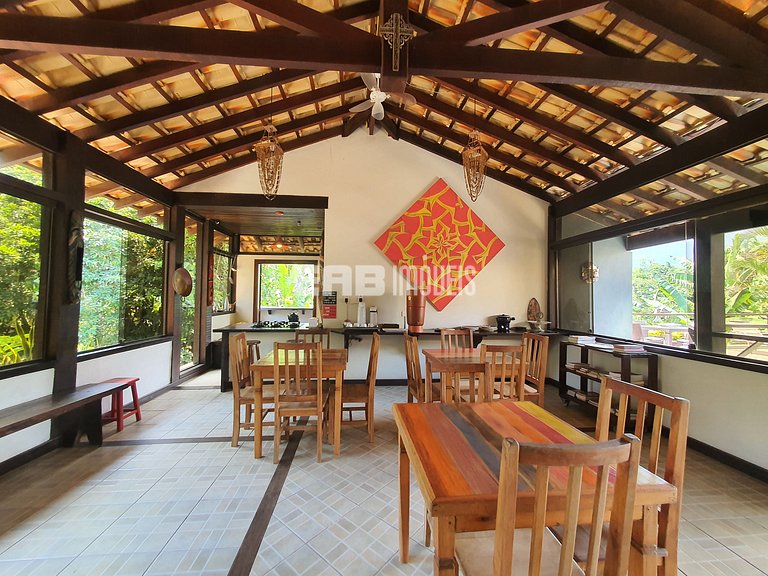 Mansão com 6 suites, sauna e piscina em Itamambuca