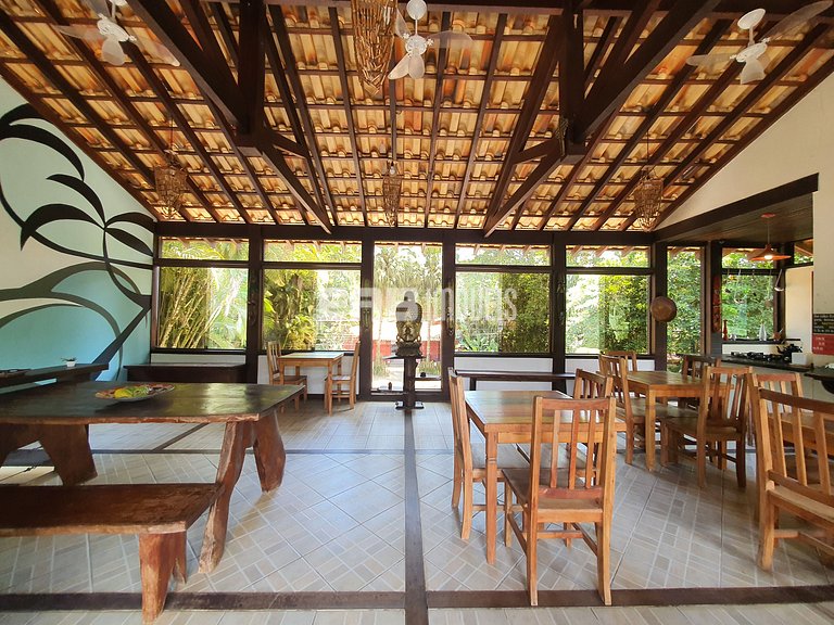 Mansão com 6 suites, sauna e piscina em Itamambuca