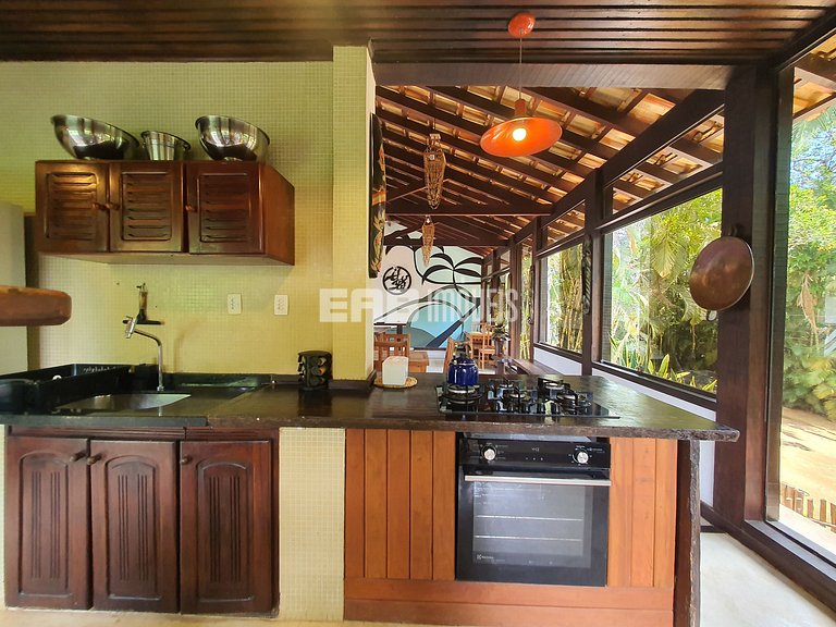 Mansão com 6 suites, sauna e piscina em Itamambuca