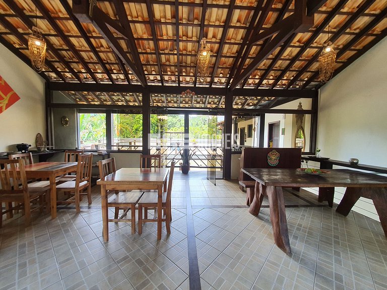 Mansão com 6 suites, sauna e piscina em Itamambuca