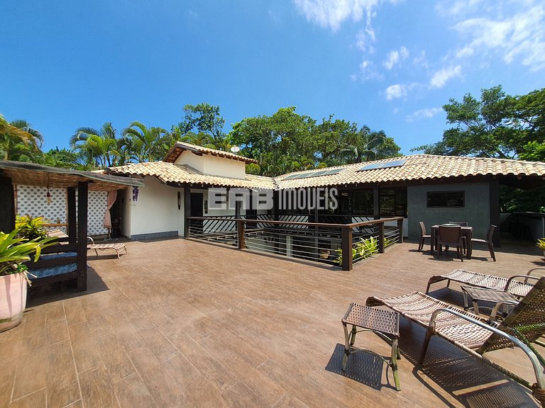 Mansão com 6 suites, sauna e piscina em Itamambuca