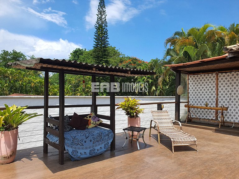 Mansão com 6 suites, sauna e piscina em Itamambuca