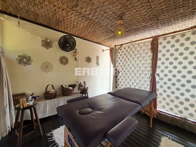 Mansão com 6 suites, sauna e piscina em Itamambuca