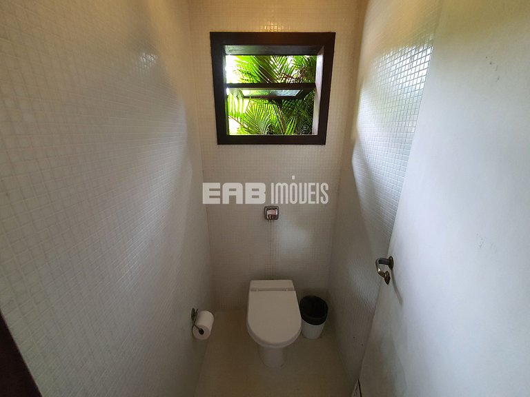 Casa com 4 suítes a 150m da praia de Itamambuca