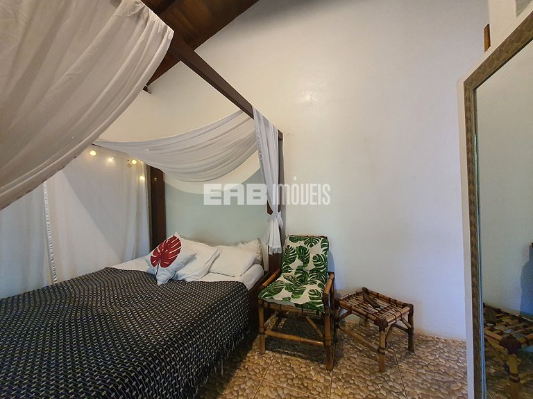 Casa com 4 suítes a 150m da praia de Itamambuca