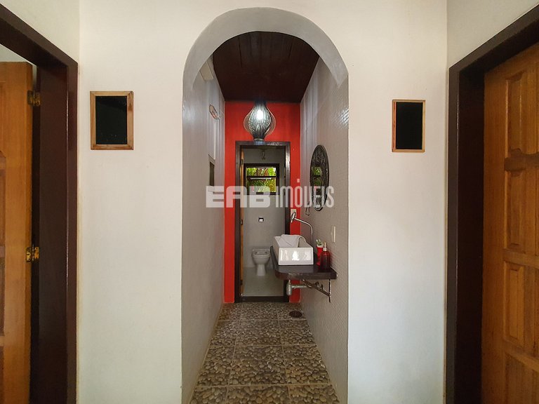 Casa com 4 suítes a 150m da praia de Itamambuca