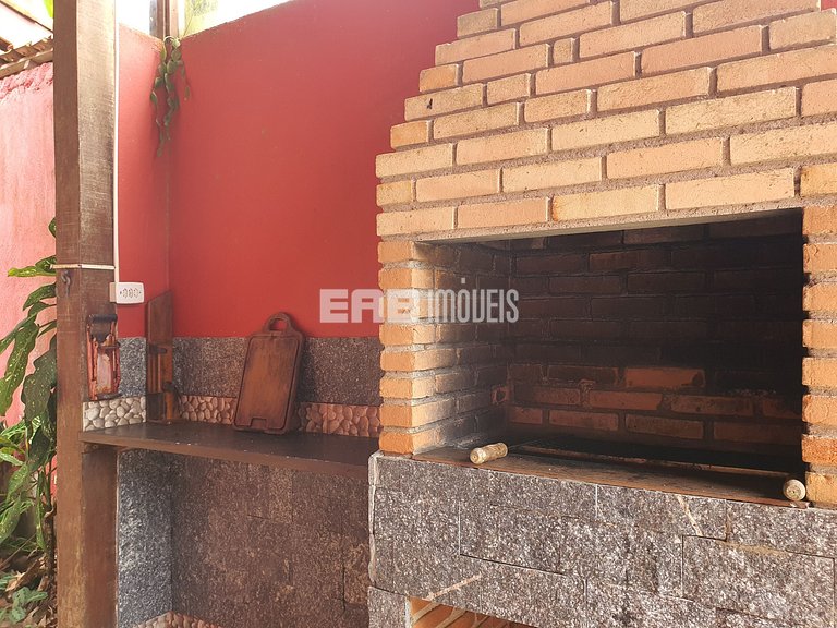 Casa com 4 suítes a 150m da praia de Itamambuca