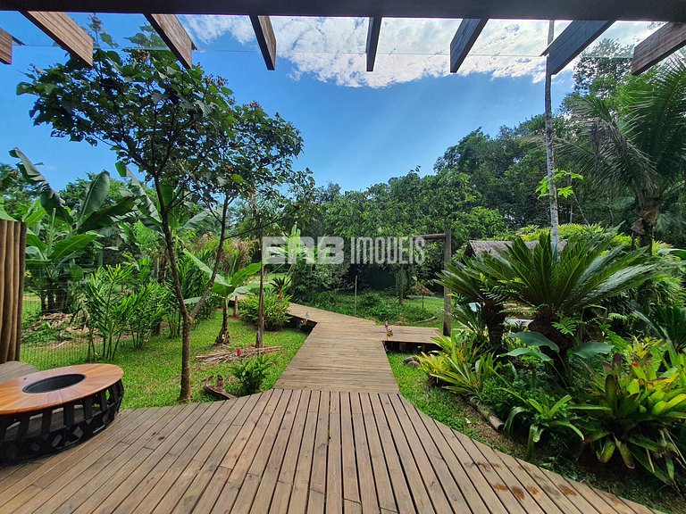 Casa com 5 suítes em Itamambuca