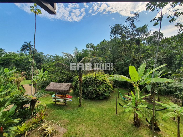 Casa com 5 suítes em Itamambuca