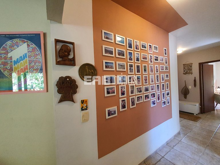 Linda casa com piscina e espaço gourmet na praia de Itamambu