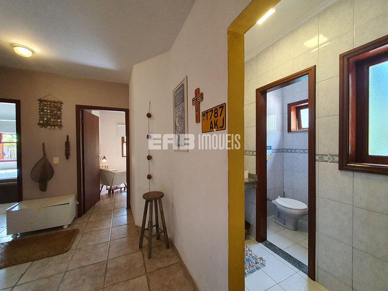 Linda casa com piscina e espaço gourmet na praia de Itamambu