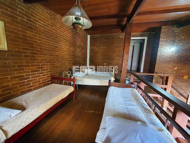 Casa a menos de 40m da praia de Itamambuca