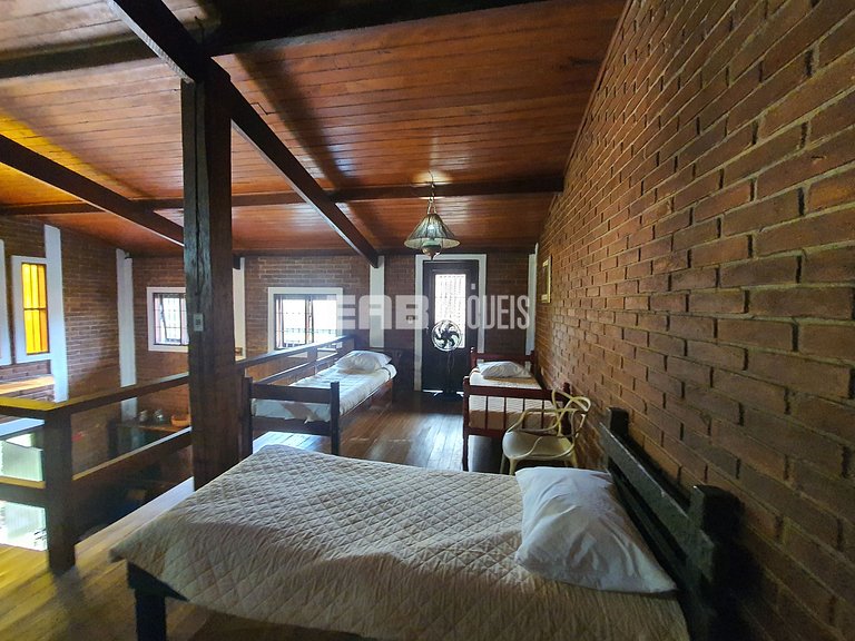 Casa a menos de 40m da praia de Itamambuca