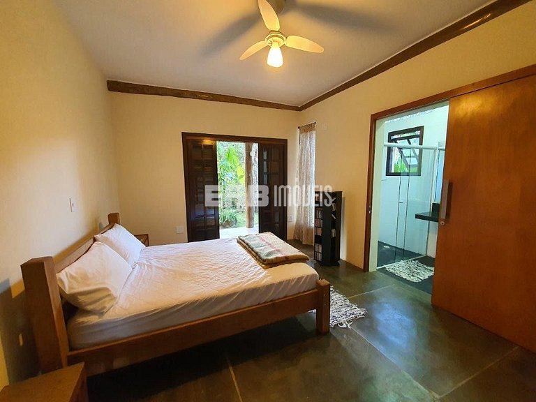 Casa com 4 suites em Itamambuca