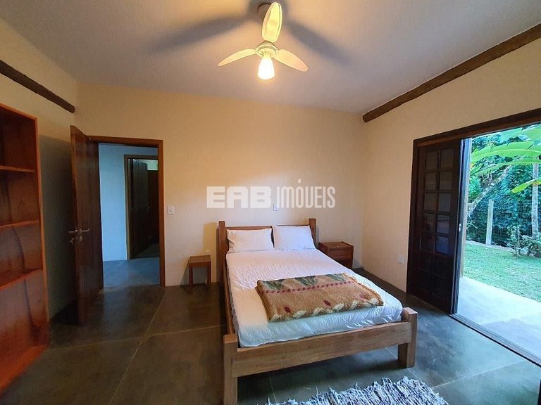 Casa com 4 suites em Itamambuca