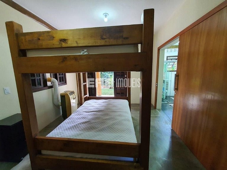 Casa com 4 suites em Itamambuca