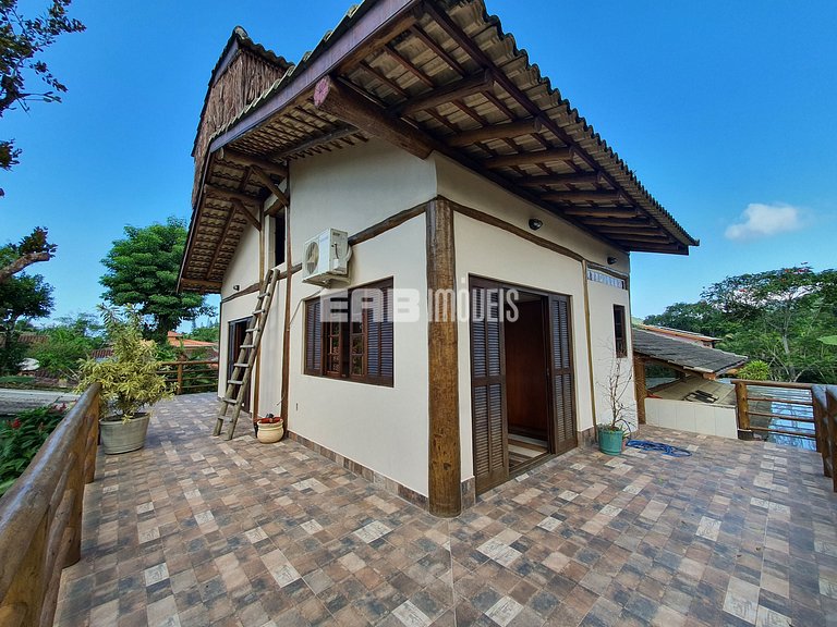 Casa com 4 suites em Itamambuca