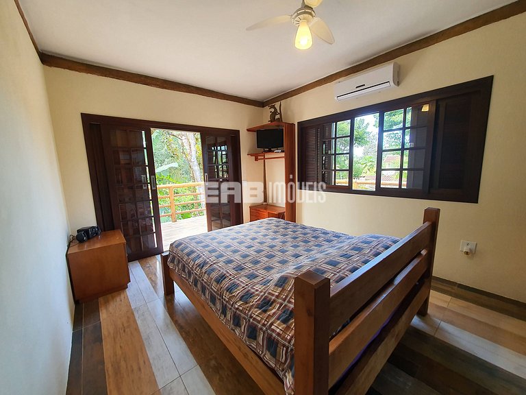 Casa com 4 suites em Itamambuca