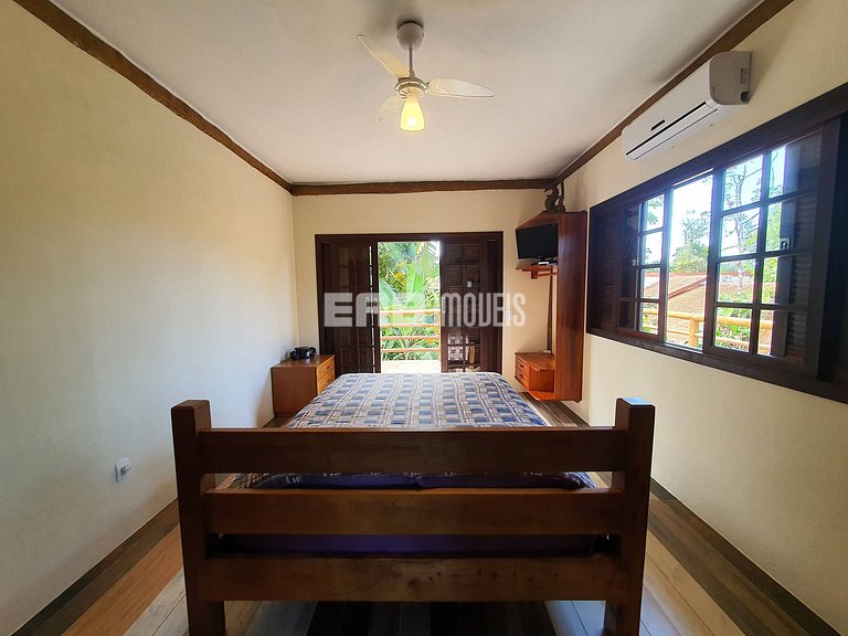 Casa com 4 suites em Itamambuca