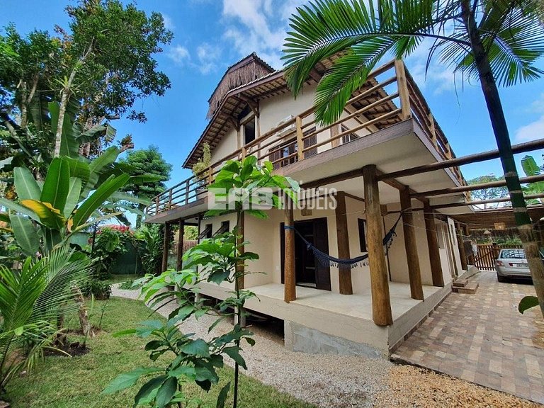 Casa com 4 suites em Itamambuca