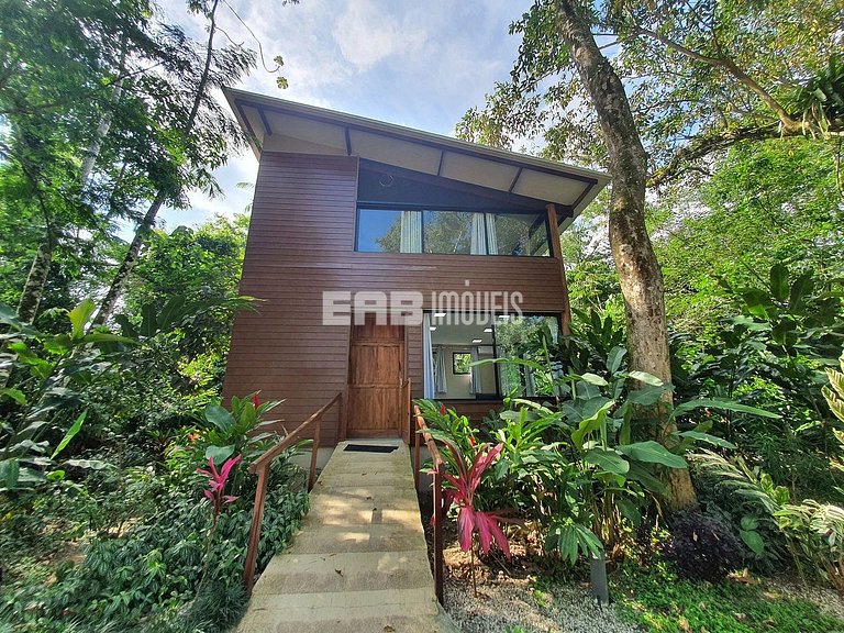 Estúdio ao lado do centrinho e a 1 km da praia