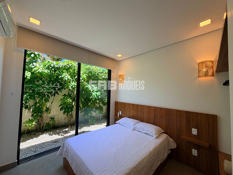 Casa na praia de Itamambuca, com 6 suítes, sauna e piscina