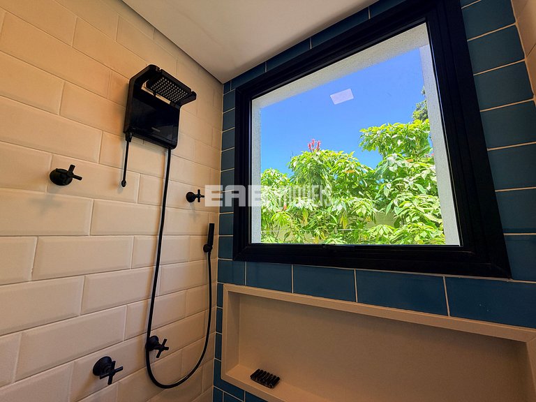 Casa na praia de Itamambuca, com 6 suítes, sauna e piscina