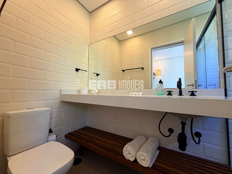 Casa na praia de Itamambuca, com 6 suítes, sauna e piscina