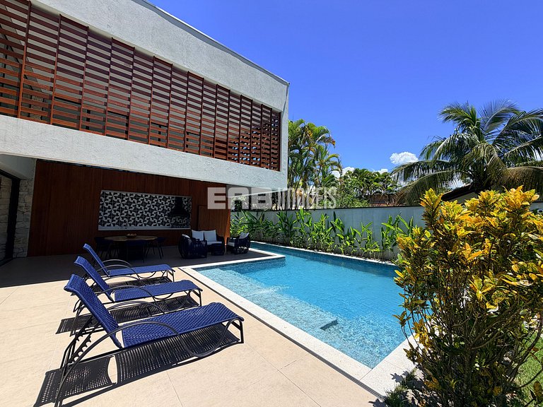 Casa na praia de Itamambuca, com 6 suítes, sauna e piscina