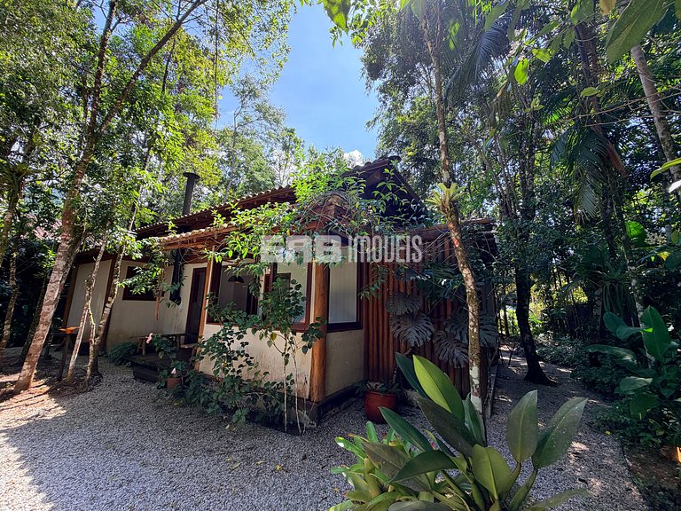 Casa rústica, charmosa e moderna para a temporada em Itamamb