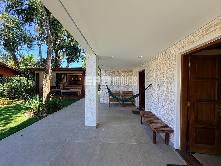 Charme na natureza com área gourmet e piscina