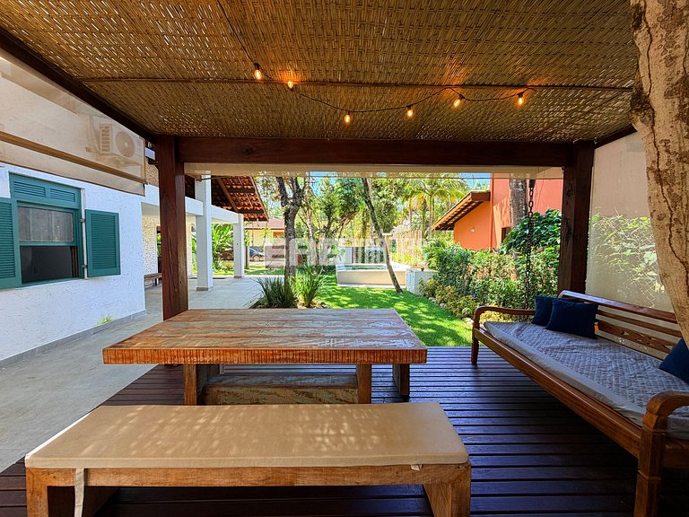 Charme na natureza com área gourmet e piscina