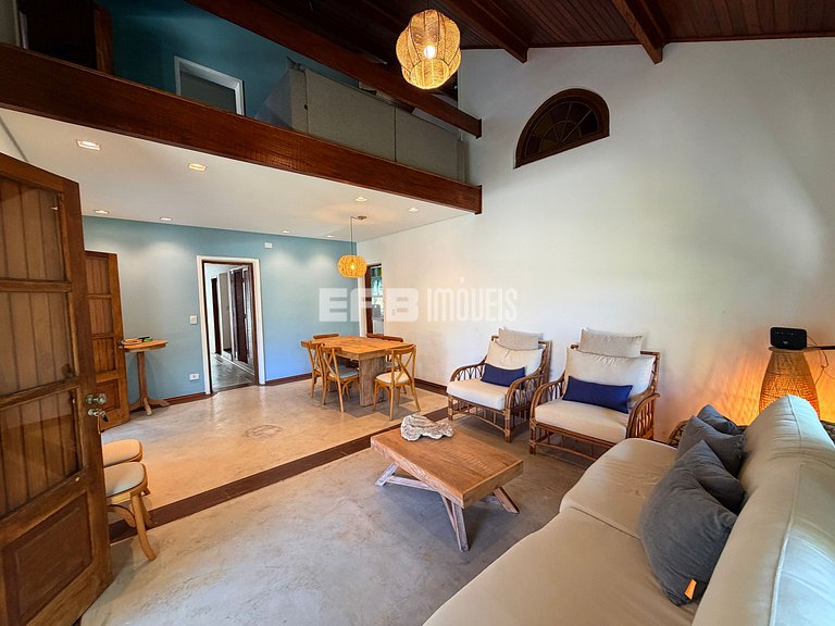 Charme na natureza com área gourmet e piscina