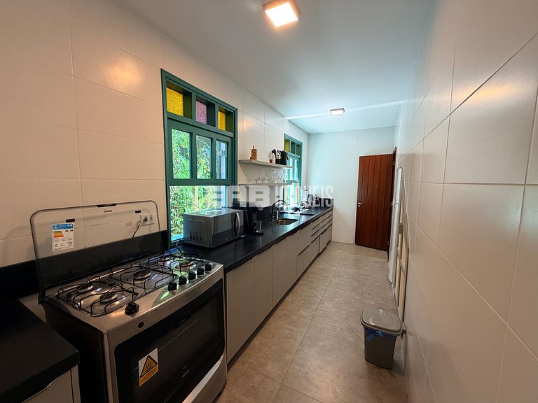 Charme na natureza com área gourmet e piscina