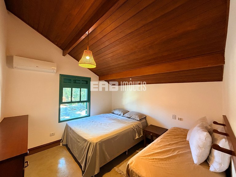 Charme na natureza com área gourmet e piscina