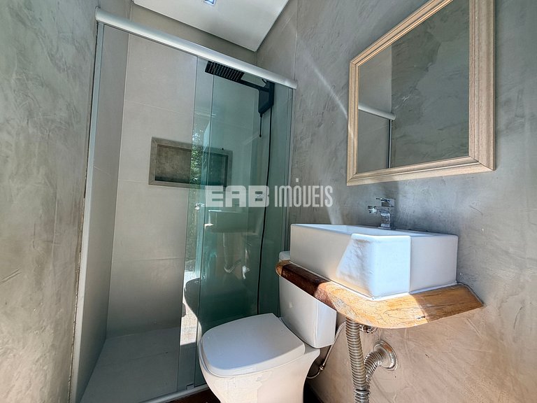 Charme na natureza com área gourmet e piscina