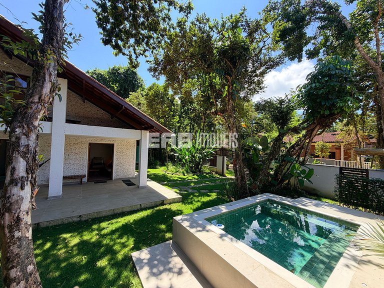 Charme na natureza com área gourmet e piscina