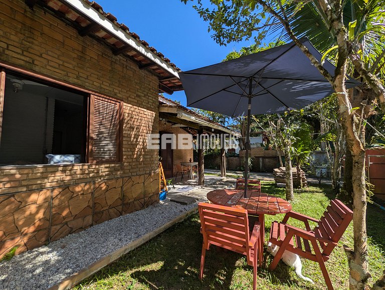 Casa para 12 pessoas na praia de Itamambuca