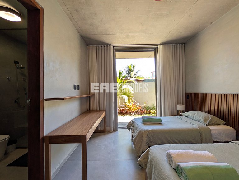 Casa de alto padrão com 6 suítes a 30m da praia