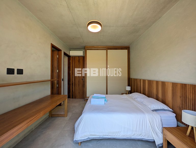 Casa de alto padrão com 6 suítes a 30m da praia