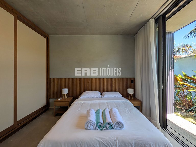 Casa de alto padrão com 6 suítes a 30m da praia
