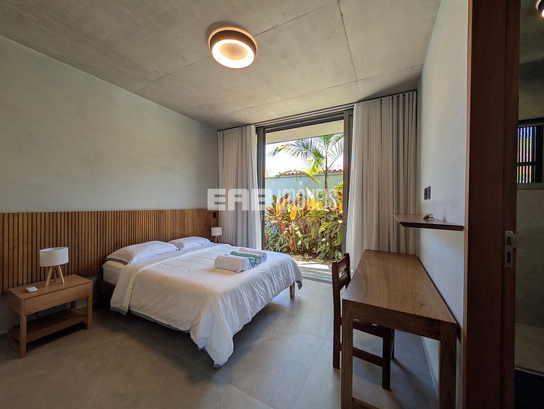 Casa de alto padrão com 6 suítes a 30m da praia